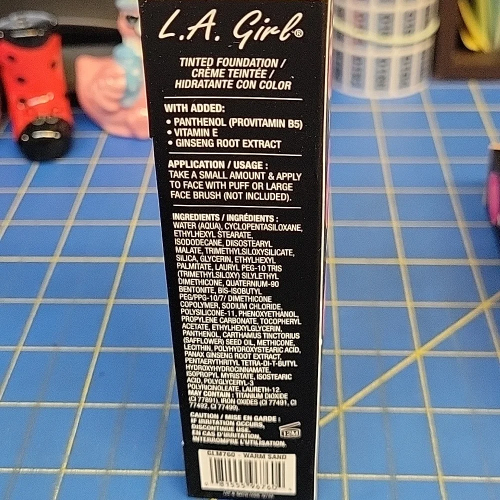 L.A. Girl Tinted Foundation 30ml New In Box Warm Sand